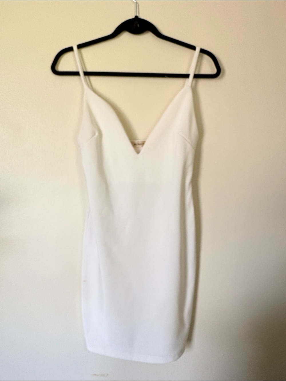 Monaco White V-Neck Sheath Dress Size Large